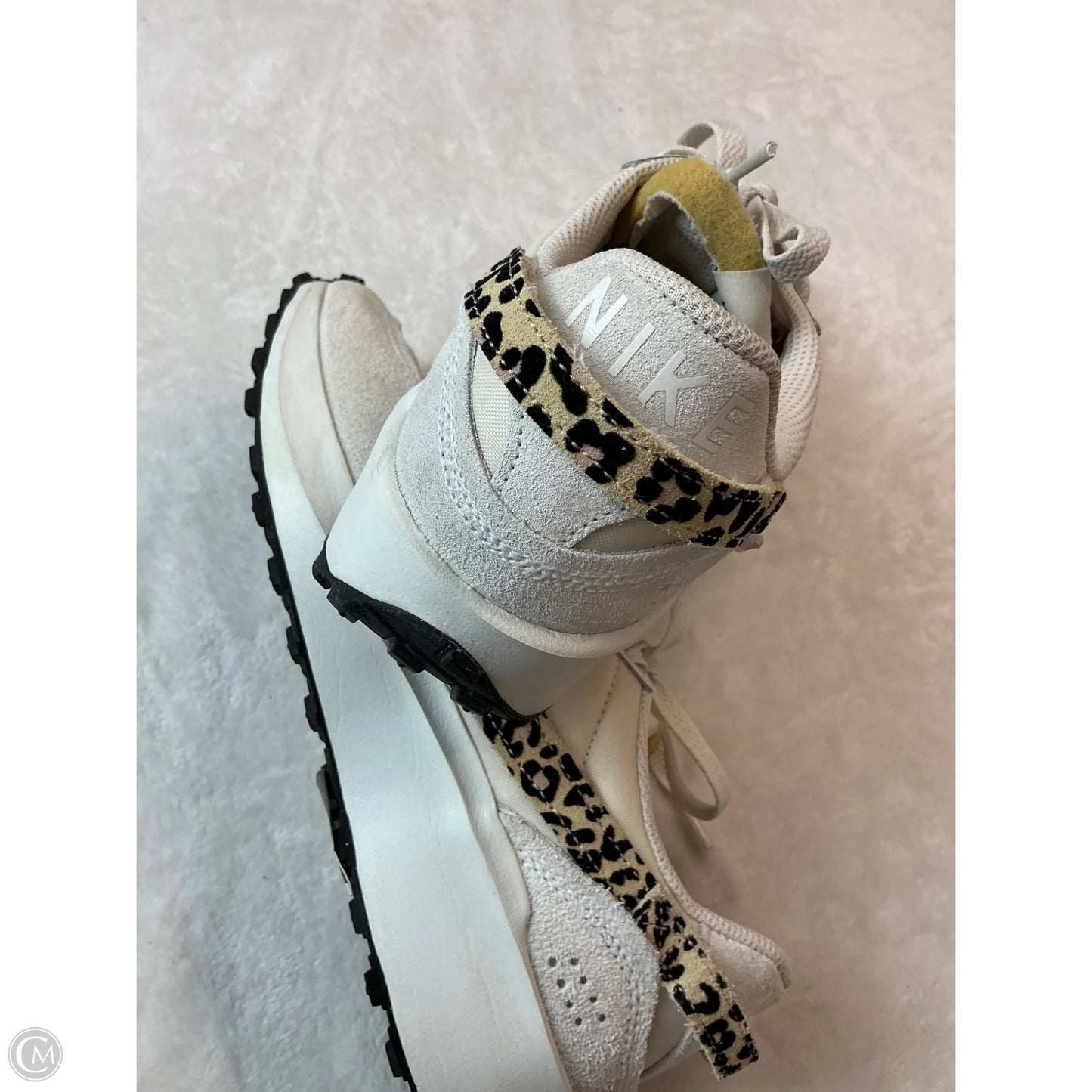 Shoes Athletic By Nike In Cream, Size: 8