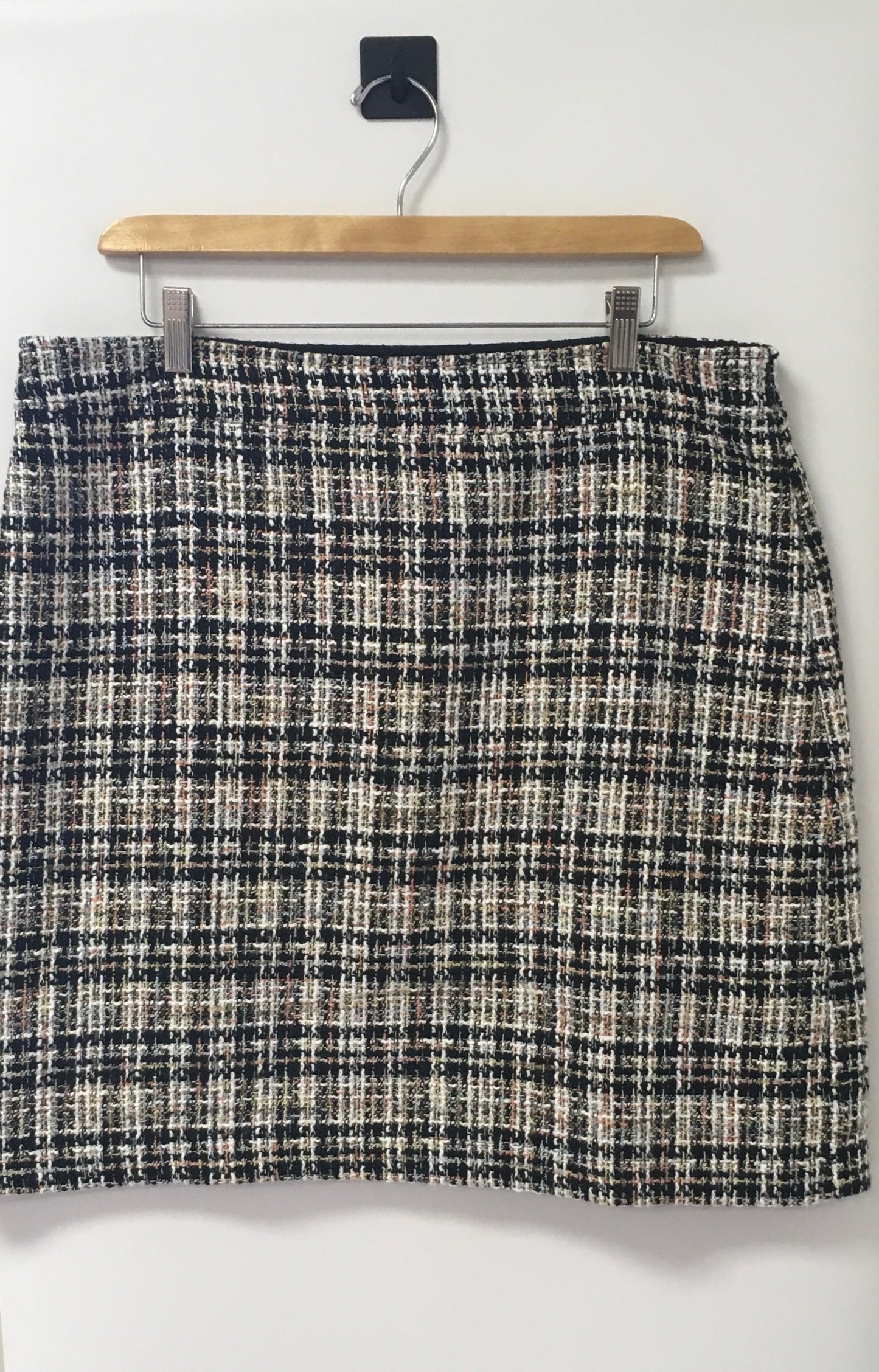 Skirt Mini & Short By Loft Size: 14tall