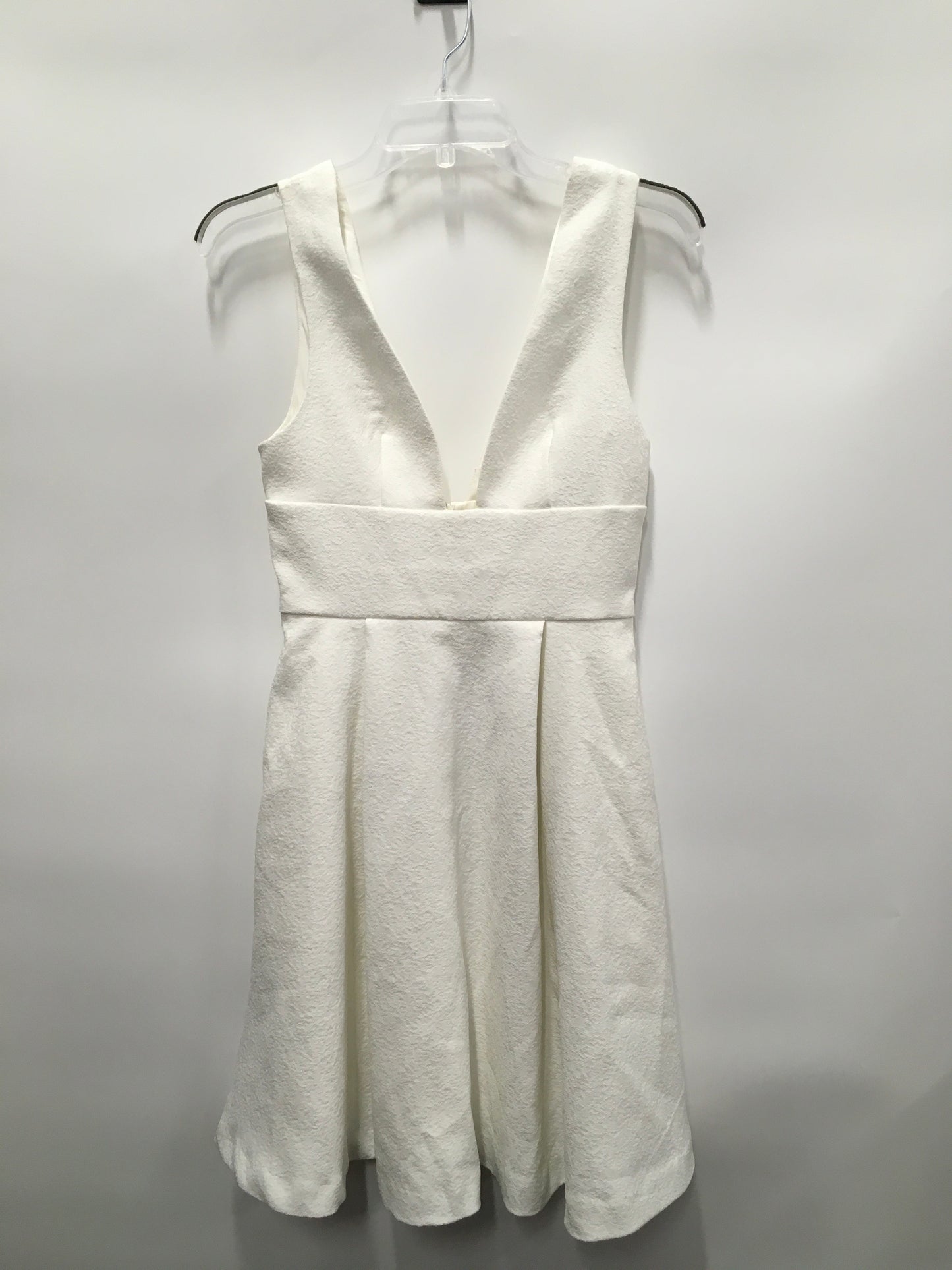 White Dress Party Short Keepsake, Size Xs