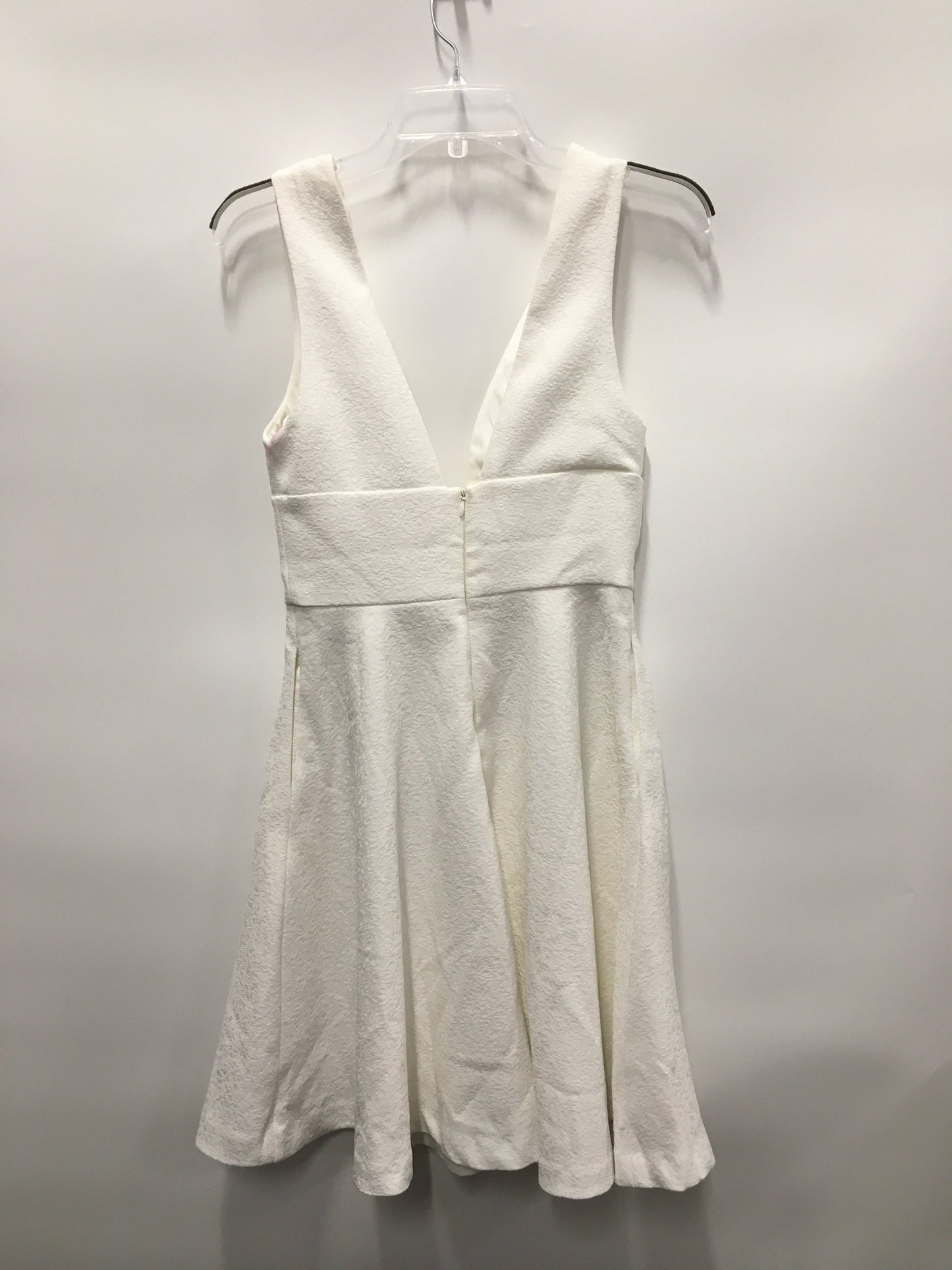 White Dress Party Short Keepsake, Size Xs