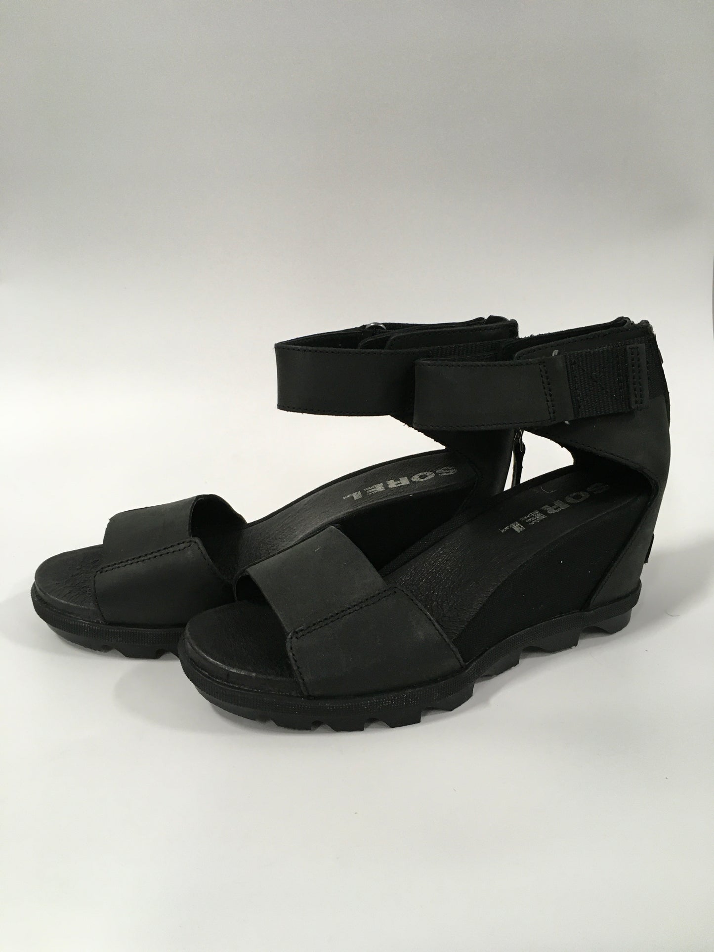 Black Sandals Heels Wedge Sorel, Size 8.5