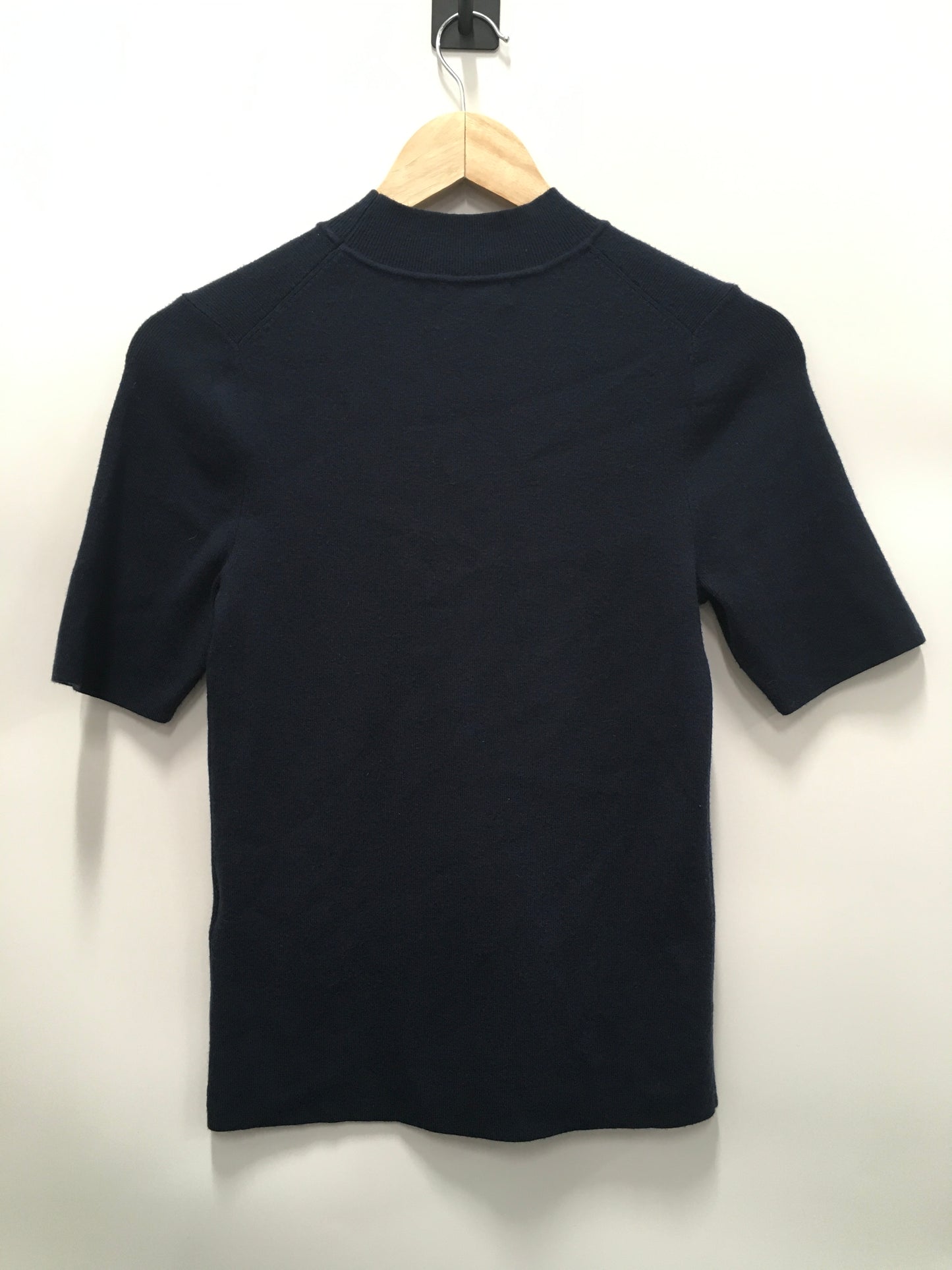 Top Short Sleeve By Clothes Mentor In Navy, Size: S