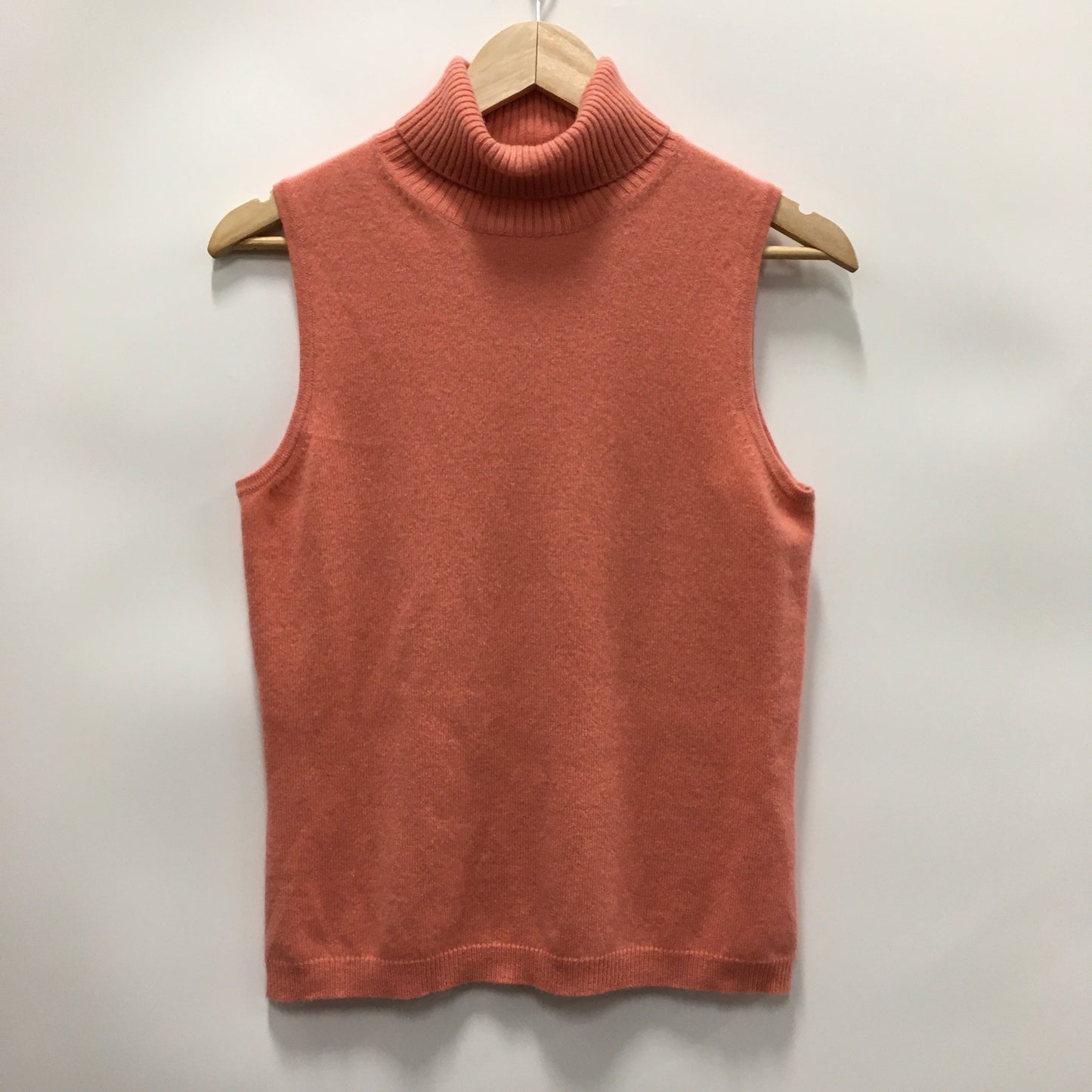 Top Sleeveless By Lord And Taylor In Orange, Size: M