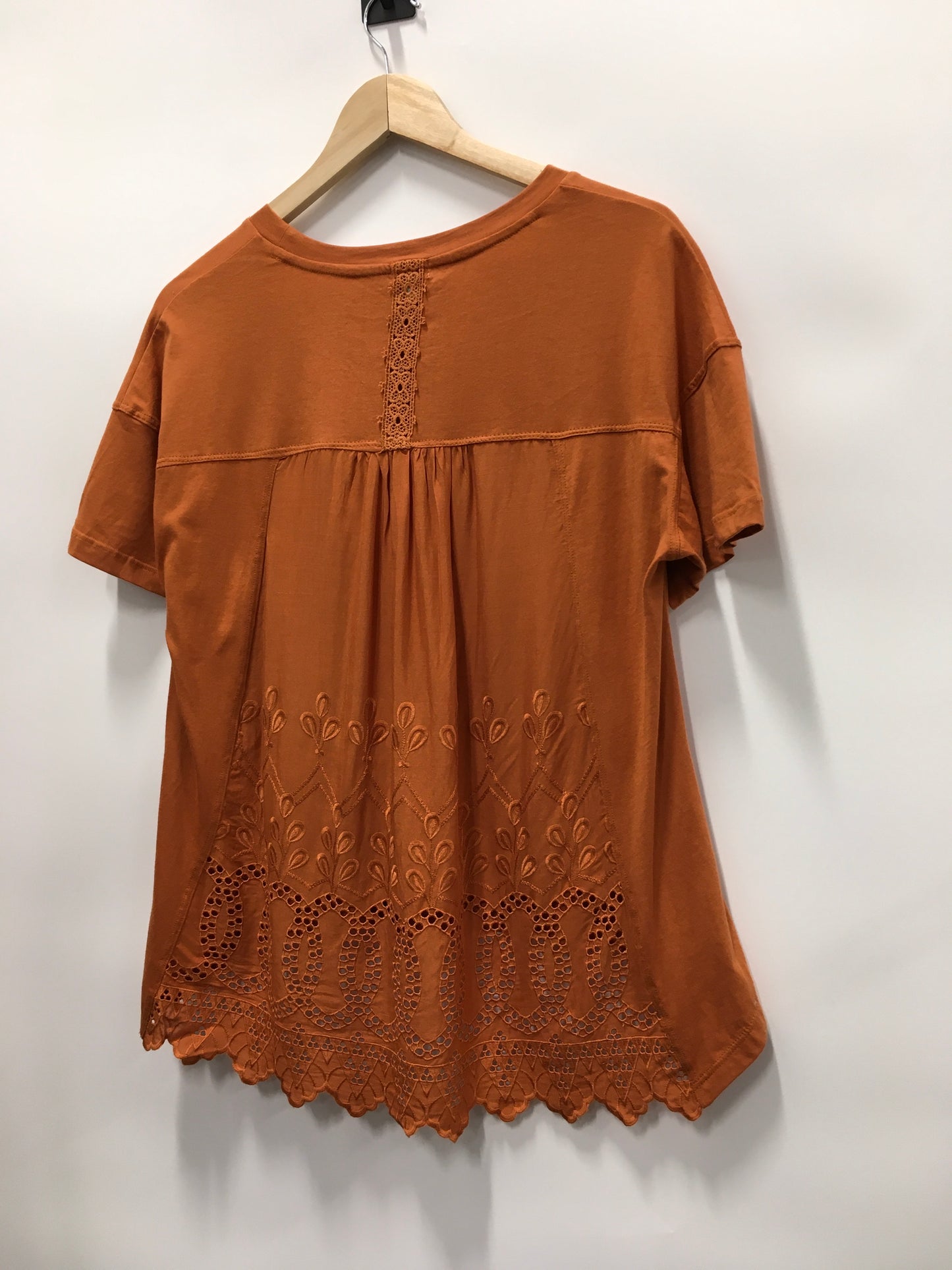 Top Short Sleeve By Tiny In Orange, Size: M