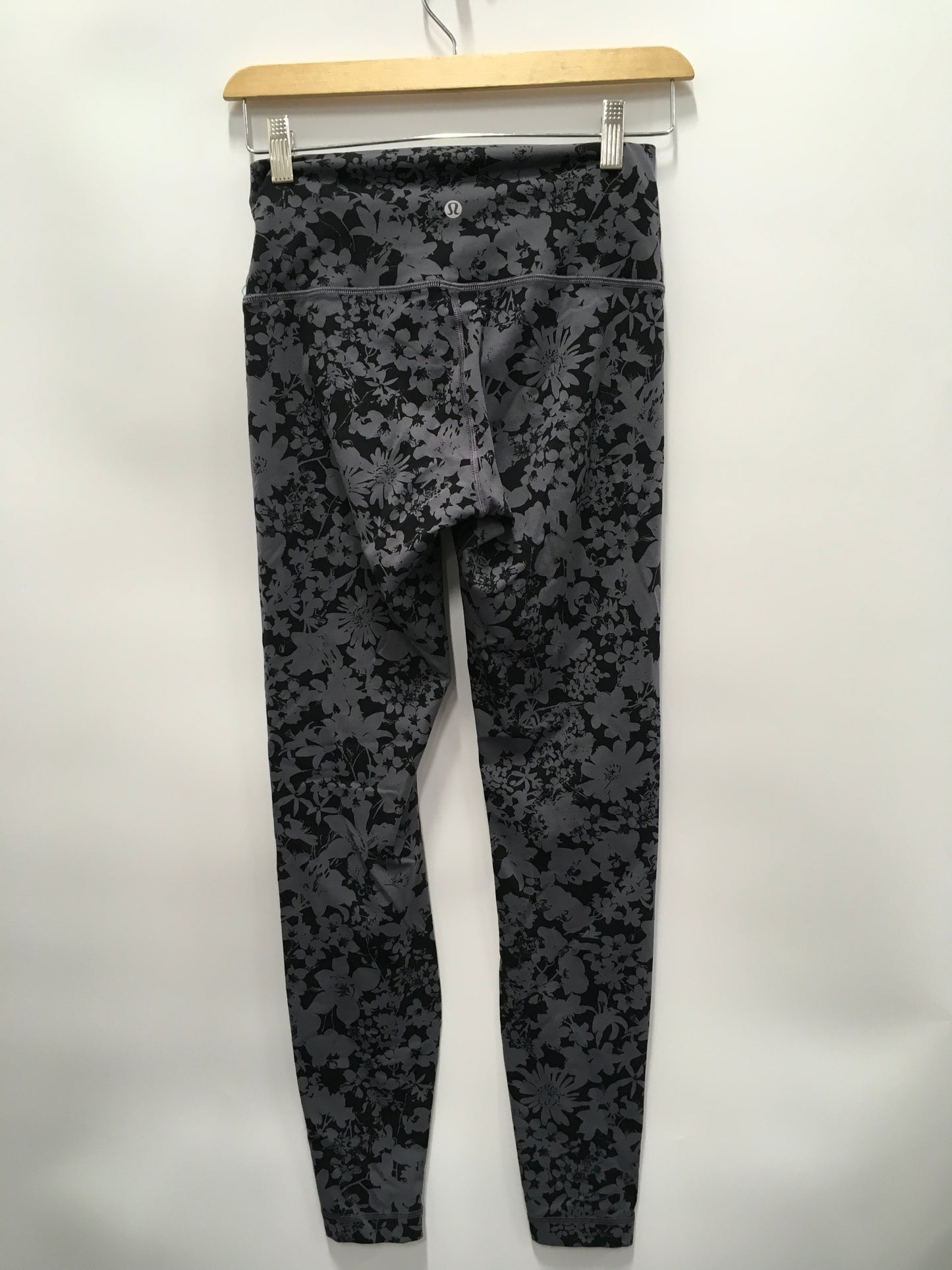 Athletic Leggings By Lululemon  Size: 6