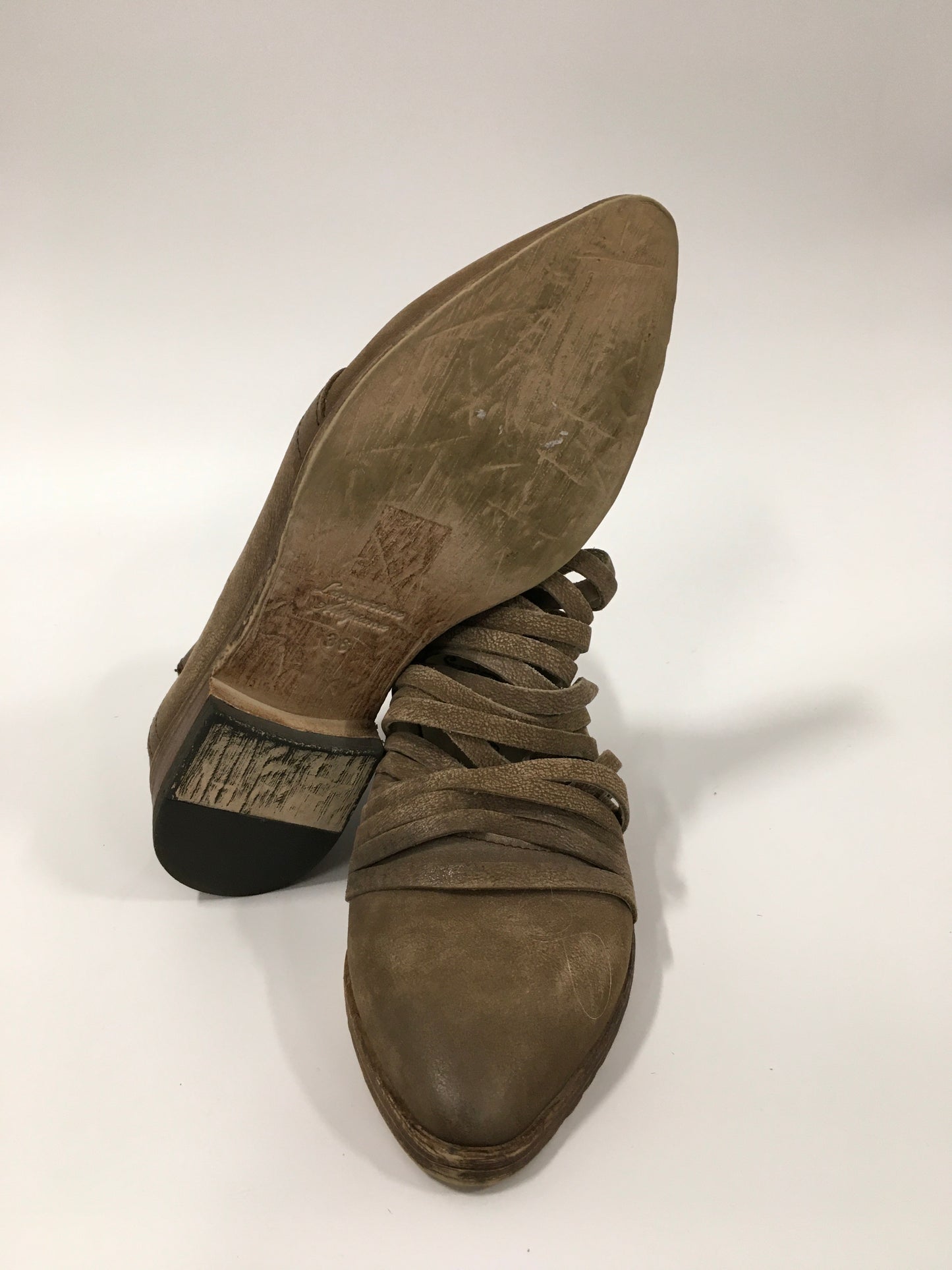 Tan Shoes Heels Block Free People, Size 6