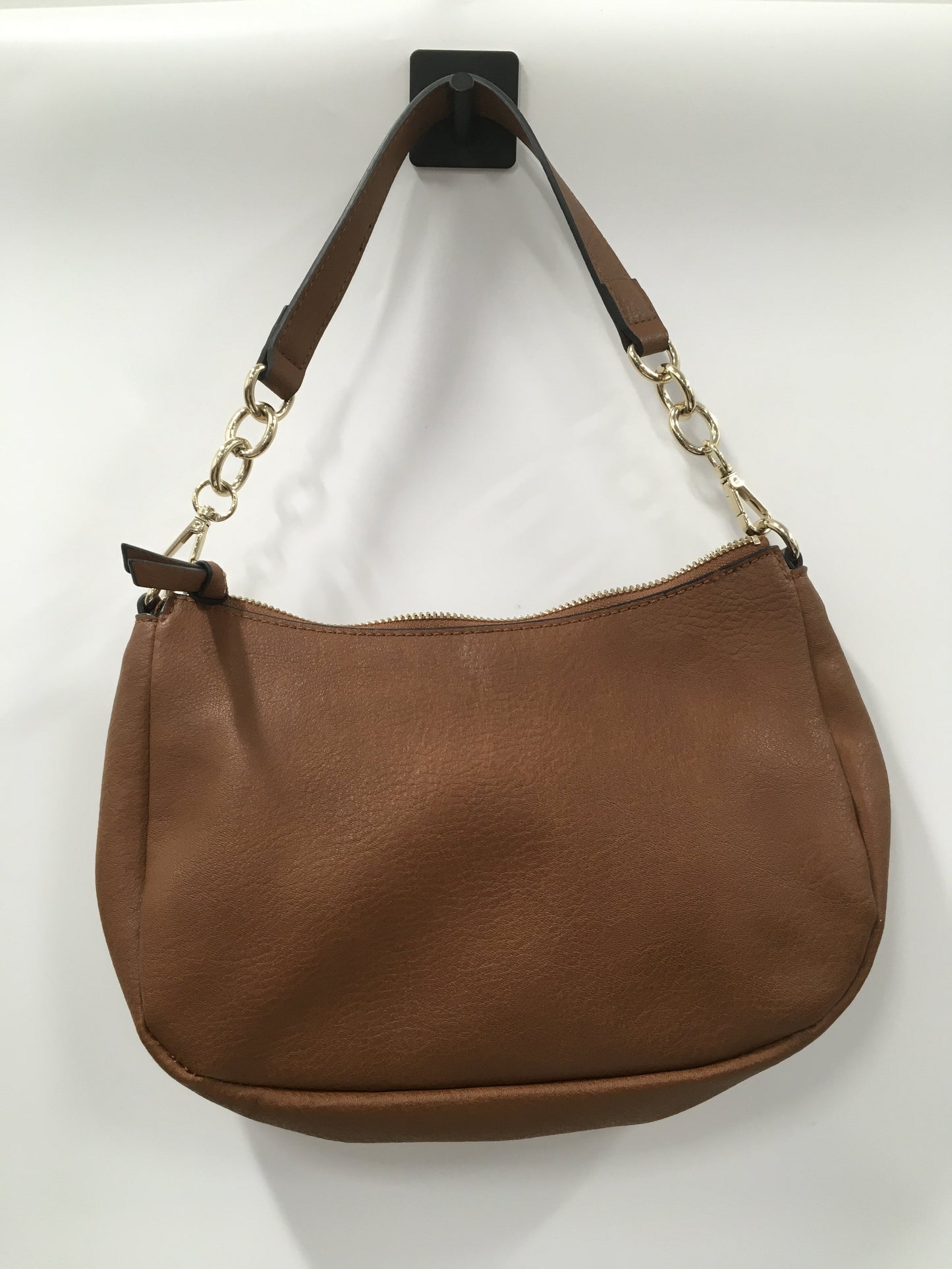 Handbag By Clothes Mentor  Size: Medium