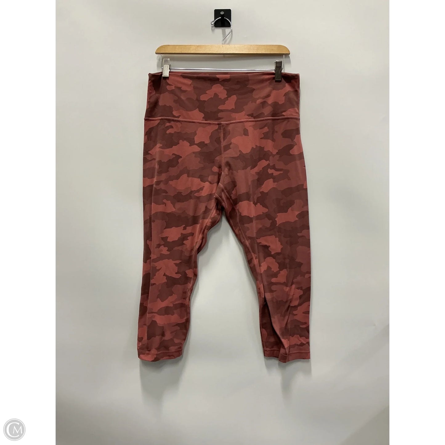 Athletic Capris By Lululemon In Camouflage Print, Size: 14