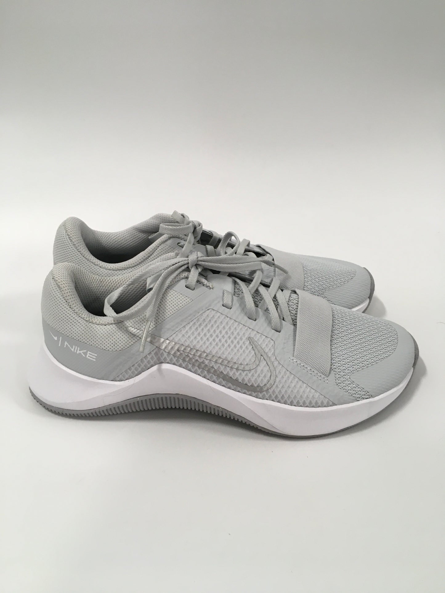 Grey Shoes Athletic Nike, Size 8