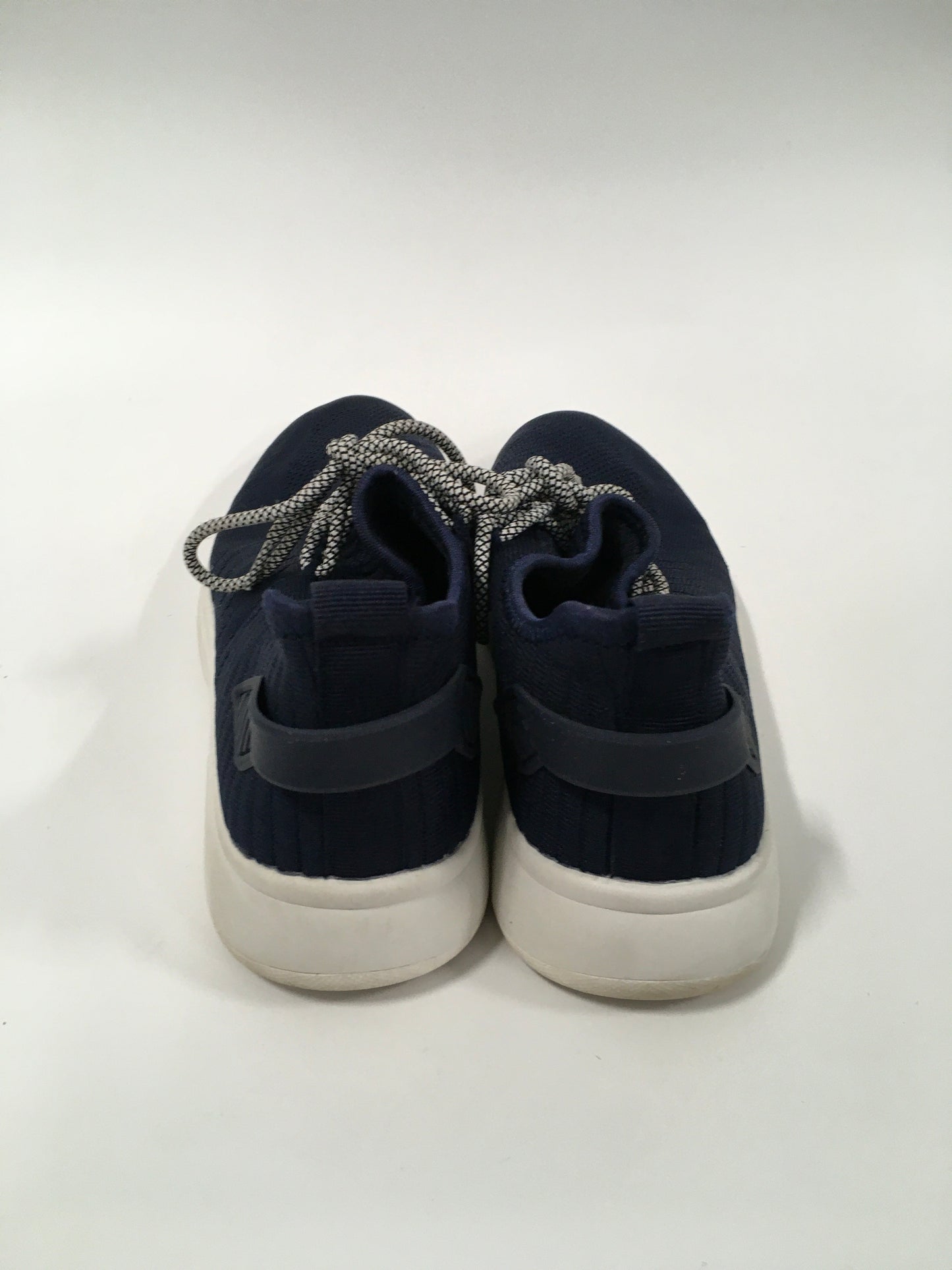 Navy Shoes Athletic Blondo, Size 8