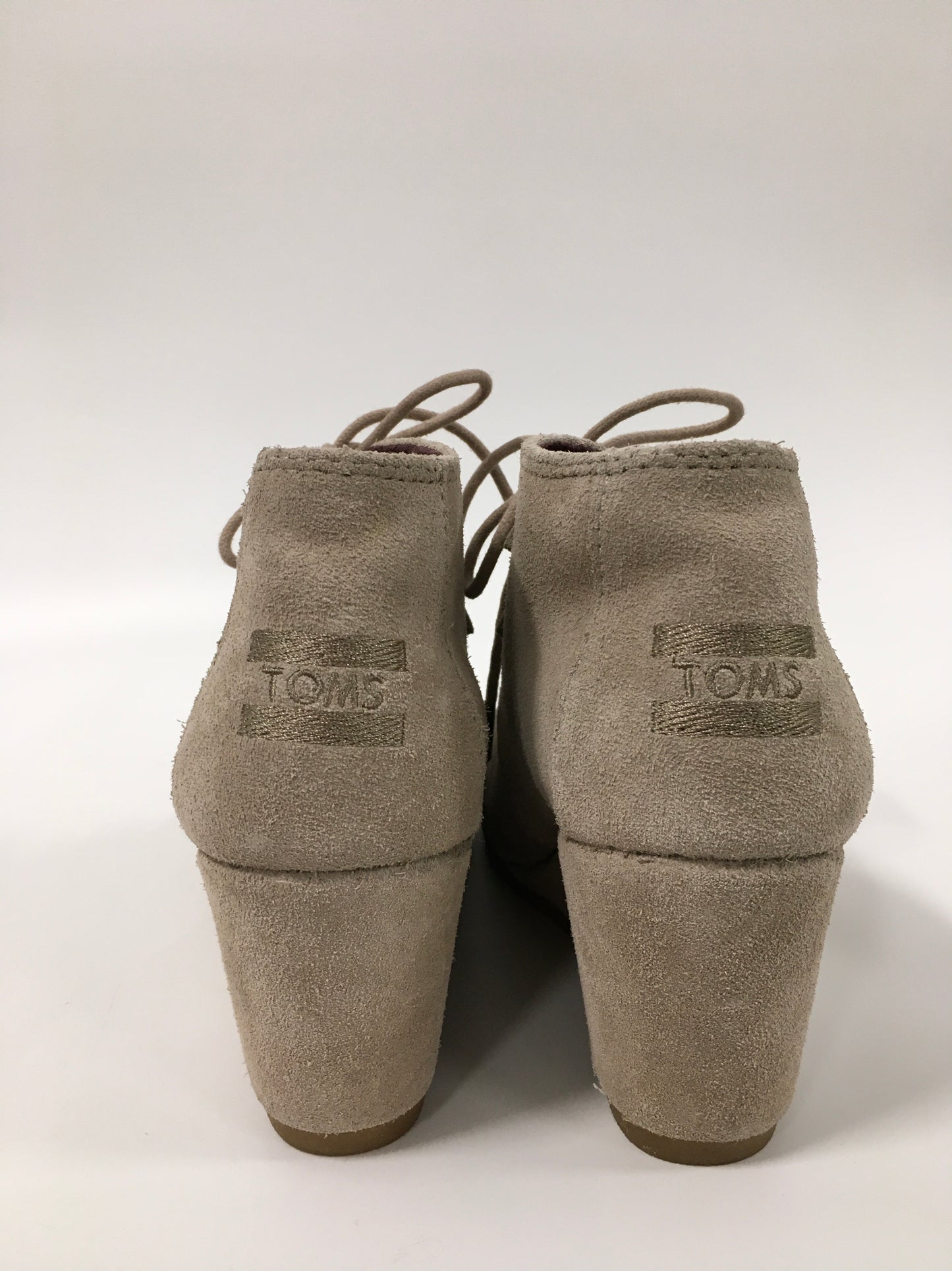 Shoes Heels Wedge By Toms In Tan, Size: 7.5