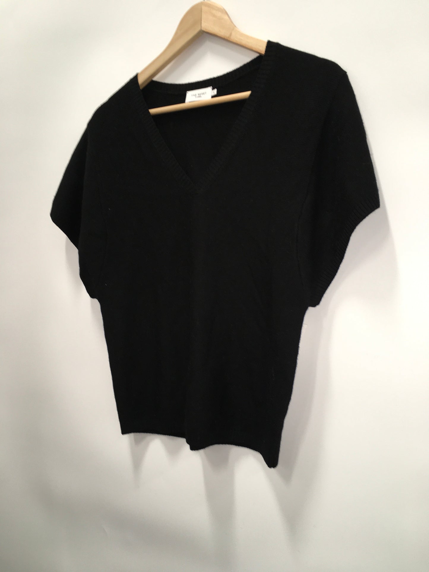 Top Short Sleeve By Clothes Mentor In Black, Size: S