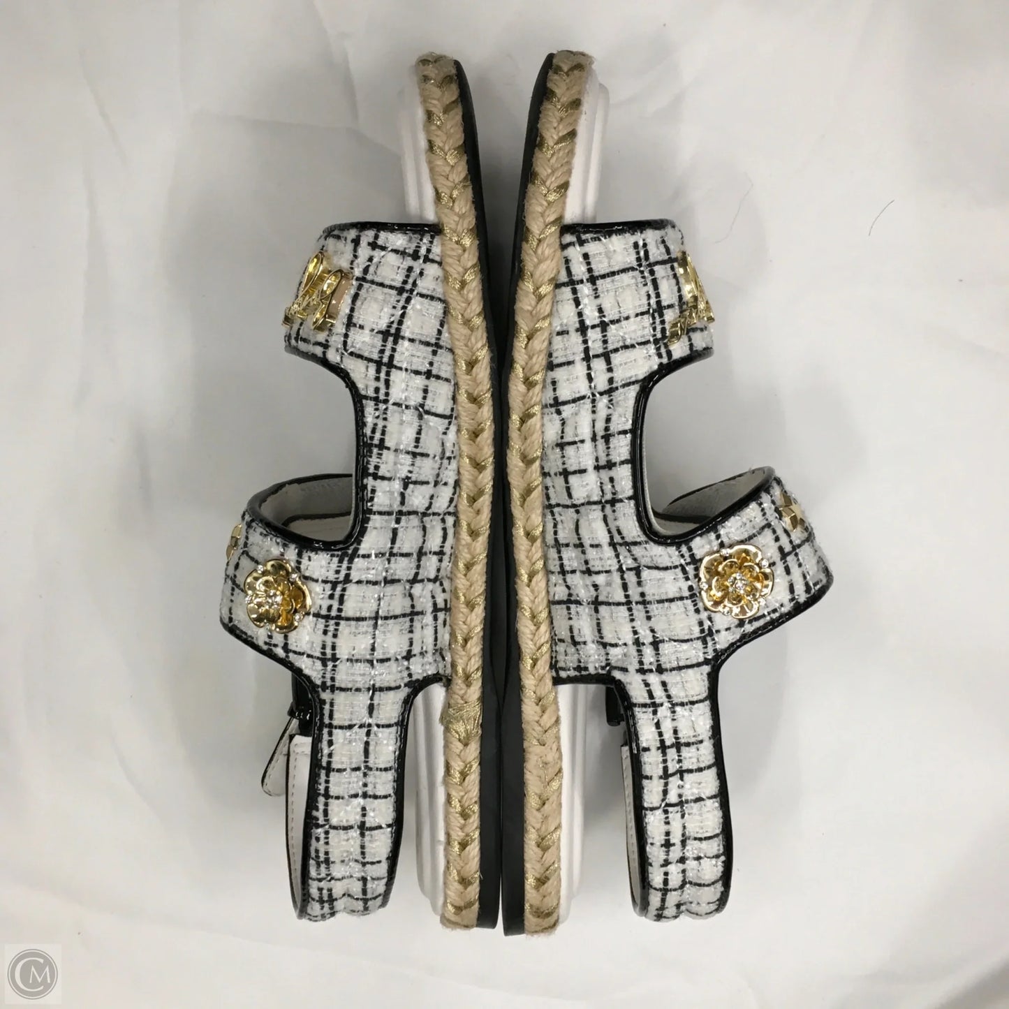 Sandals Designer By Karl Lagerfeld In White, Size: 7.5