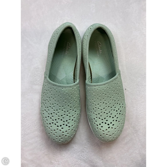 Shoes Flats By Clarks In Green, Size: 8