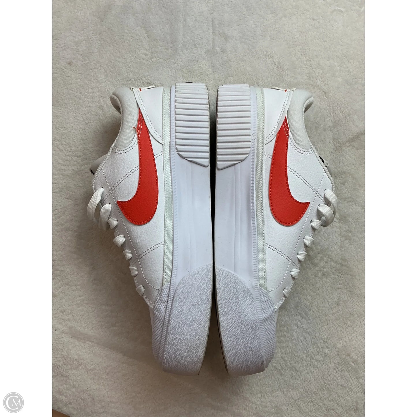 Shoes Sneakers By Nike In White, Size: 8
