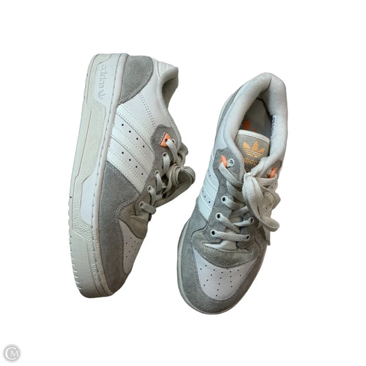 Shoes Sneakers By Adidas In Grey & White, Size: 7.5