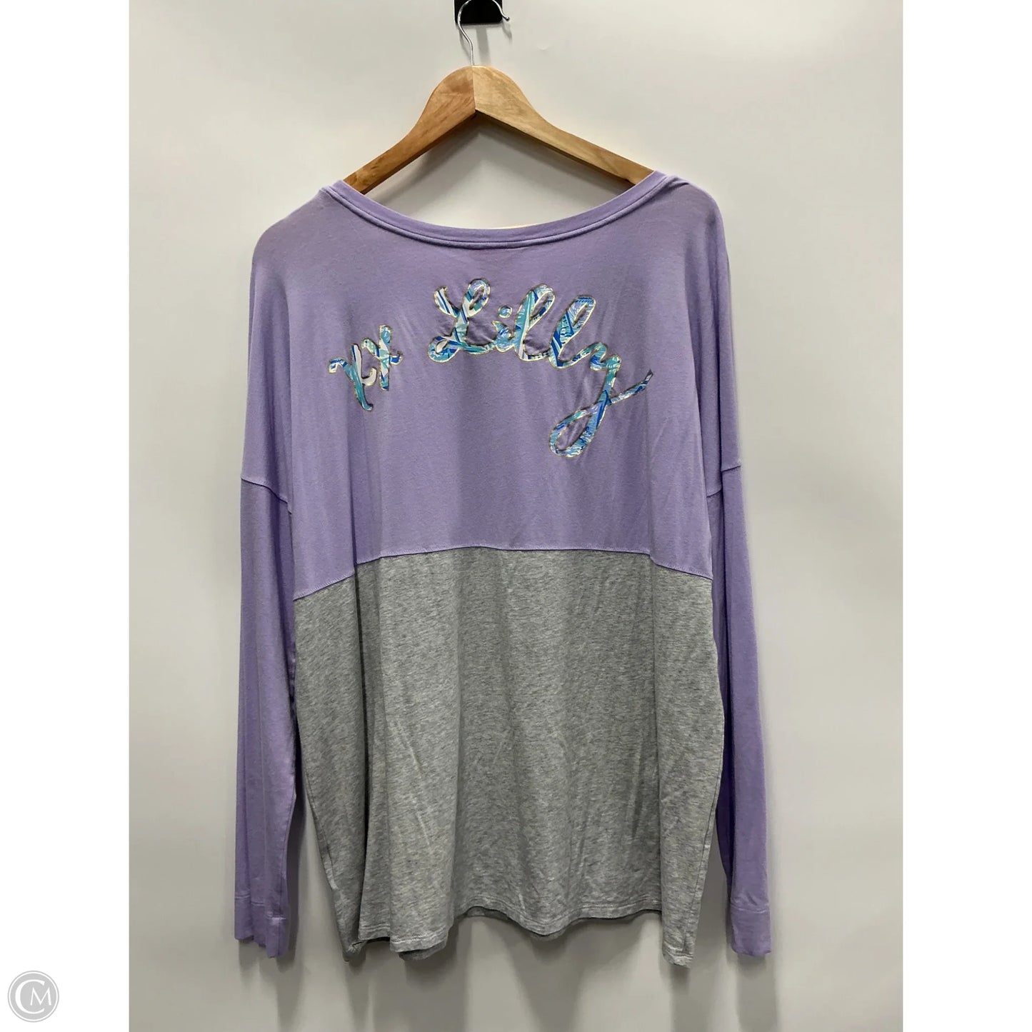 Top Long Sleeve Designer By Lilly Pulitzer In Grey & Purple, Size: Xl