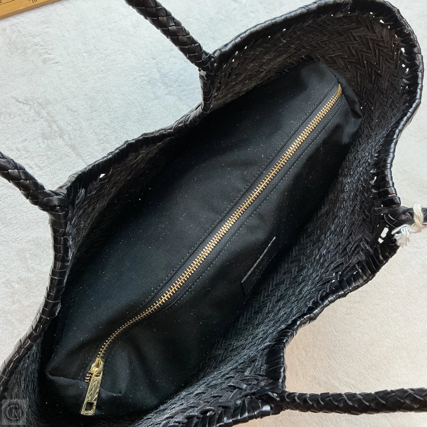 Handbag Leather By Clothes Mentor, Size: Medium
