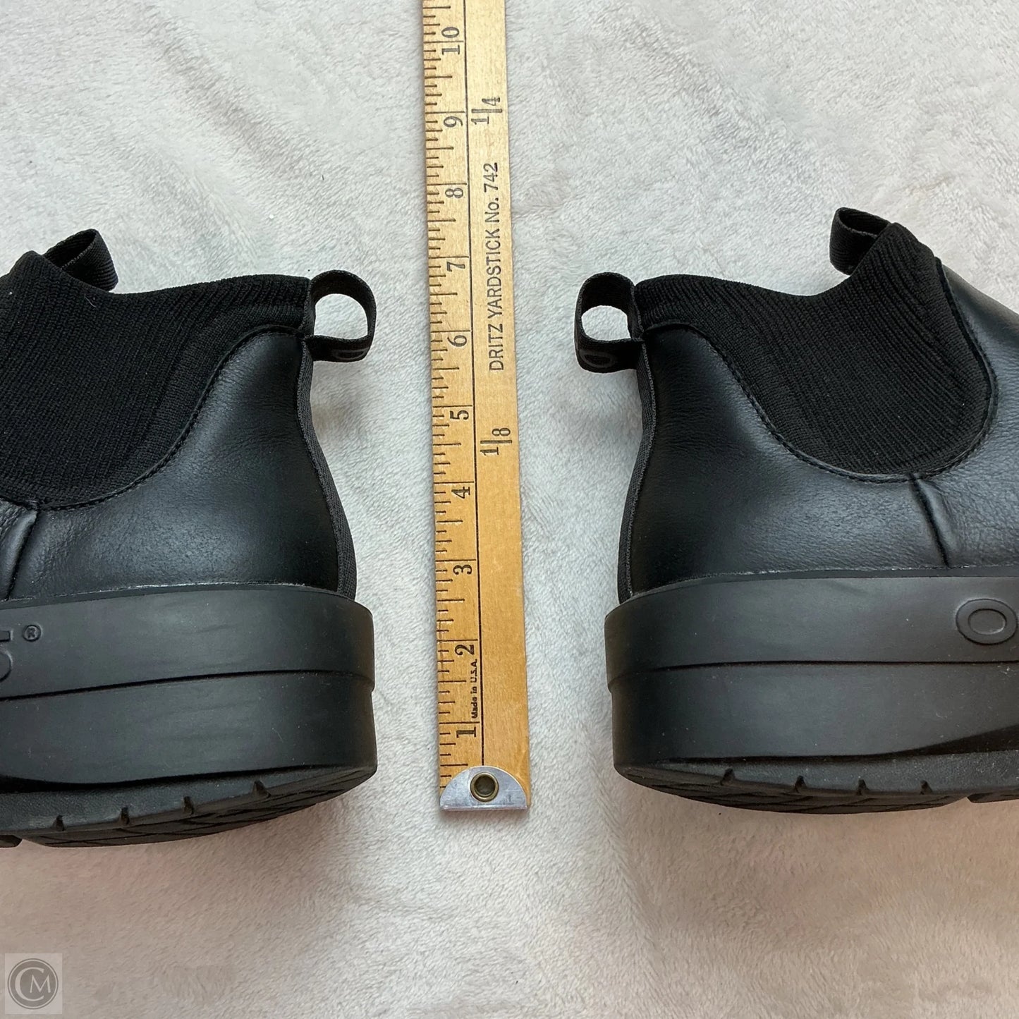 Boots Ankle Flats By Oofos In Black, Size: 9
