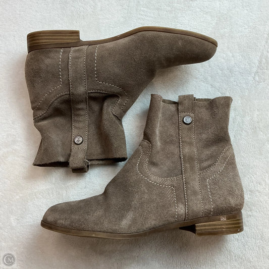 Boots Ankle Flats By Frye And Co In Grey, Size: 6