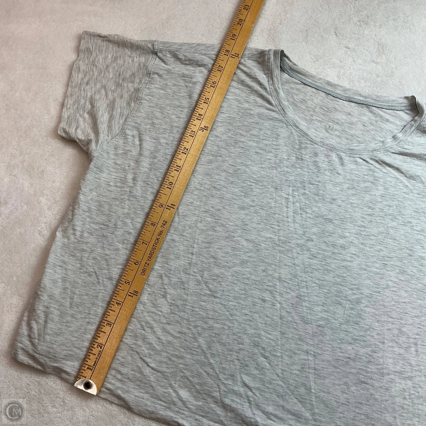 Athletic Top Short Sleeve By Lululemon In Grey, Size: M
