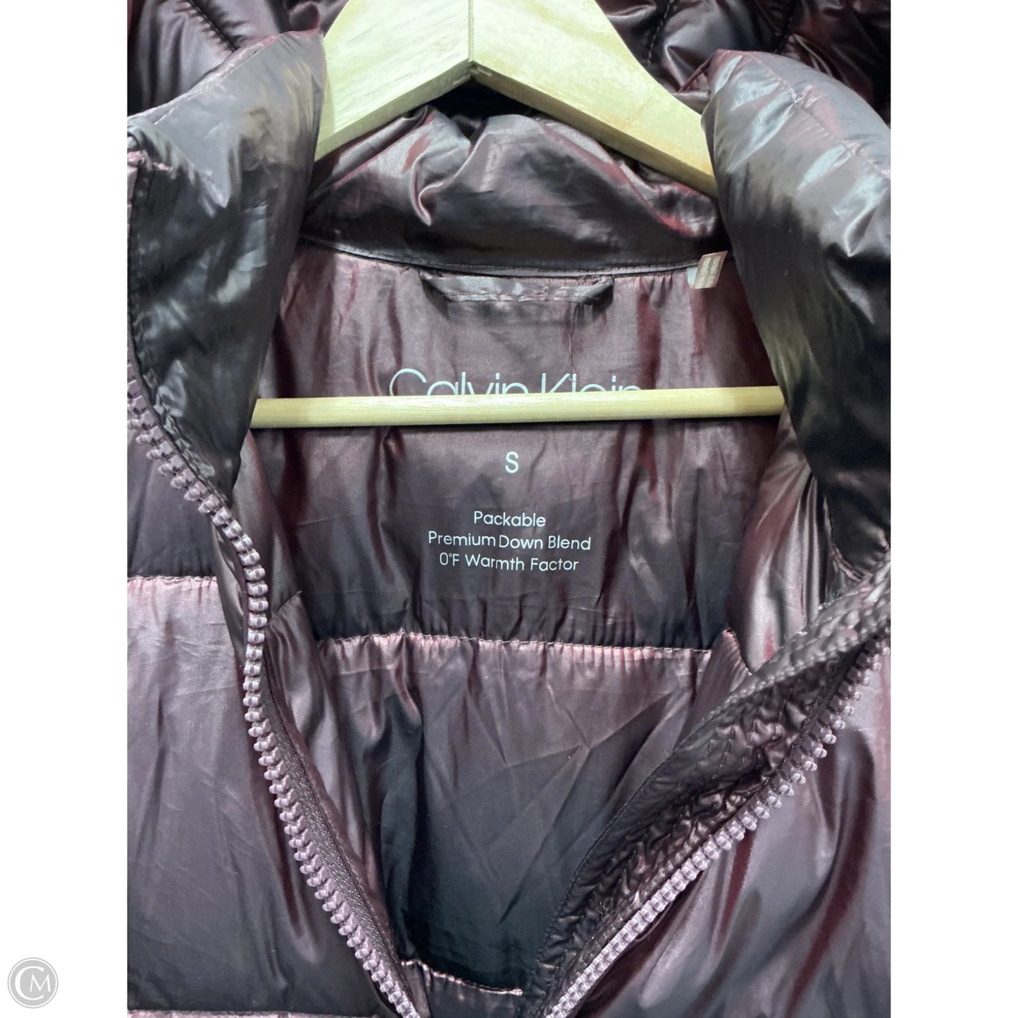 Jacket Puffer & Quilted By Calvin Klein In Maroon, Size: S