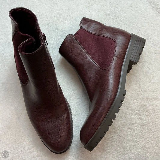 Boots Ankle Flats By Bare Traps In Maroon, Size: 10