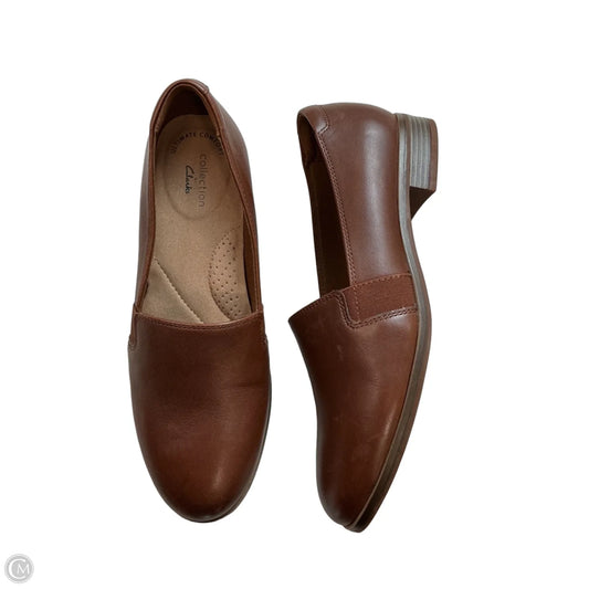 Shoes Flats By Clarks In Brown, Size: 8.5
