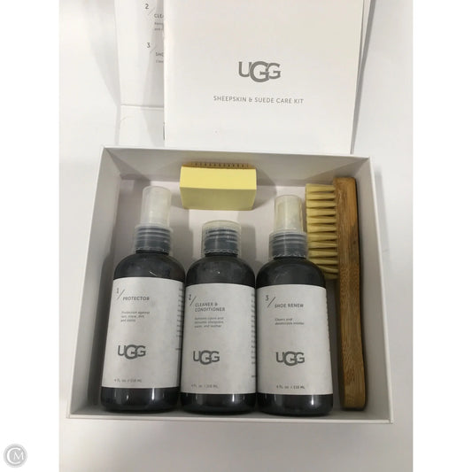 Accessory Designer Label By Ugg