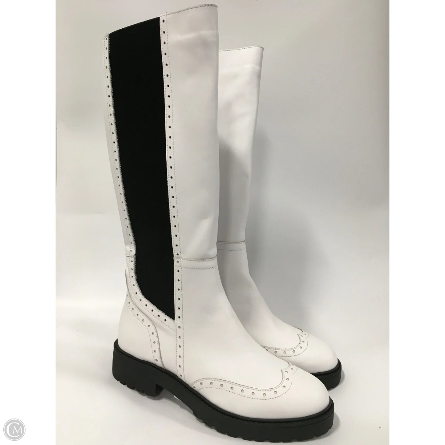 Boots Knee Flats By Clothes Mentor In Black & White, Size: 8.5