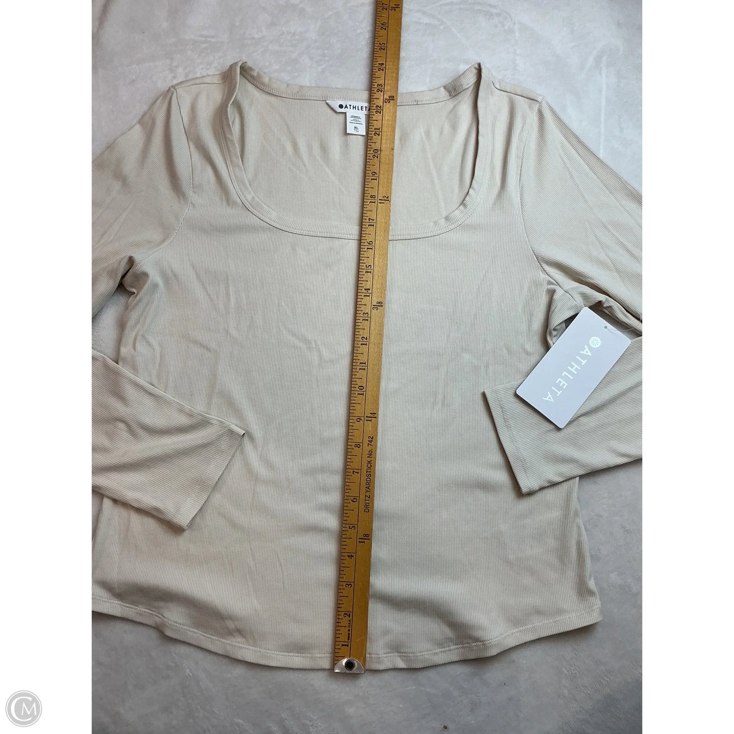 Athletic Top Long Sleeve Crewneck By Athleta In Cream, Size: Xl