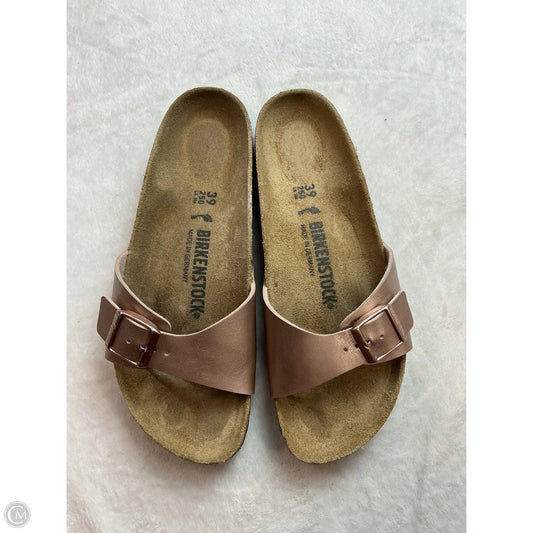 Shoes Flats By Birkenstock In Rose Gold, Size: 8.5