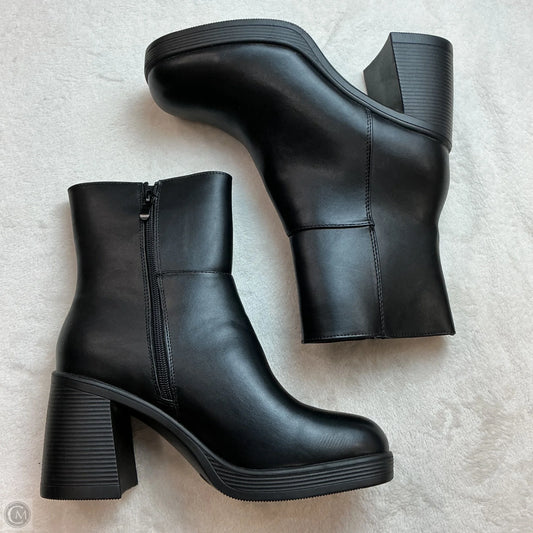 Boots Ankle Heels By Clothes Mentor In Black, Size: 10