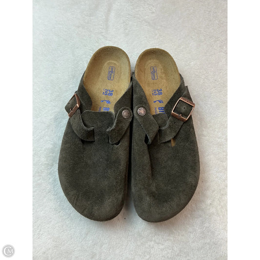 Shoes Flats By Birkenstock In Brown, Size: 7