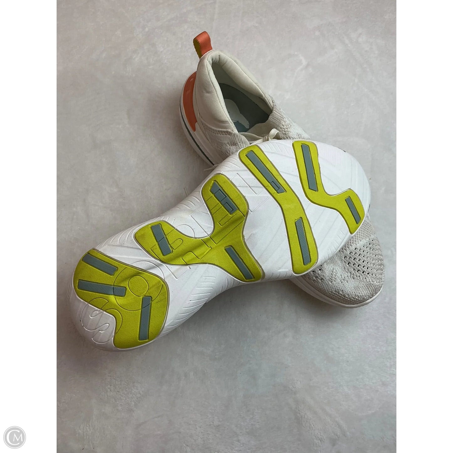 Shoes Athletic By Sorel In Cream, Size: 9.5