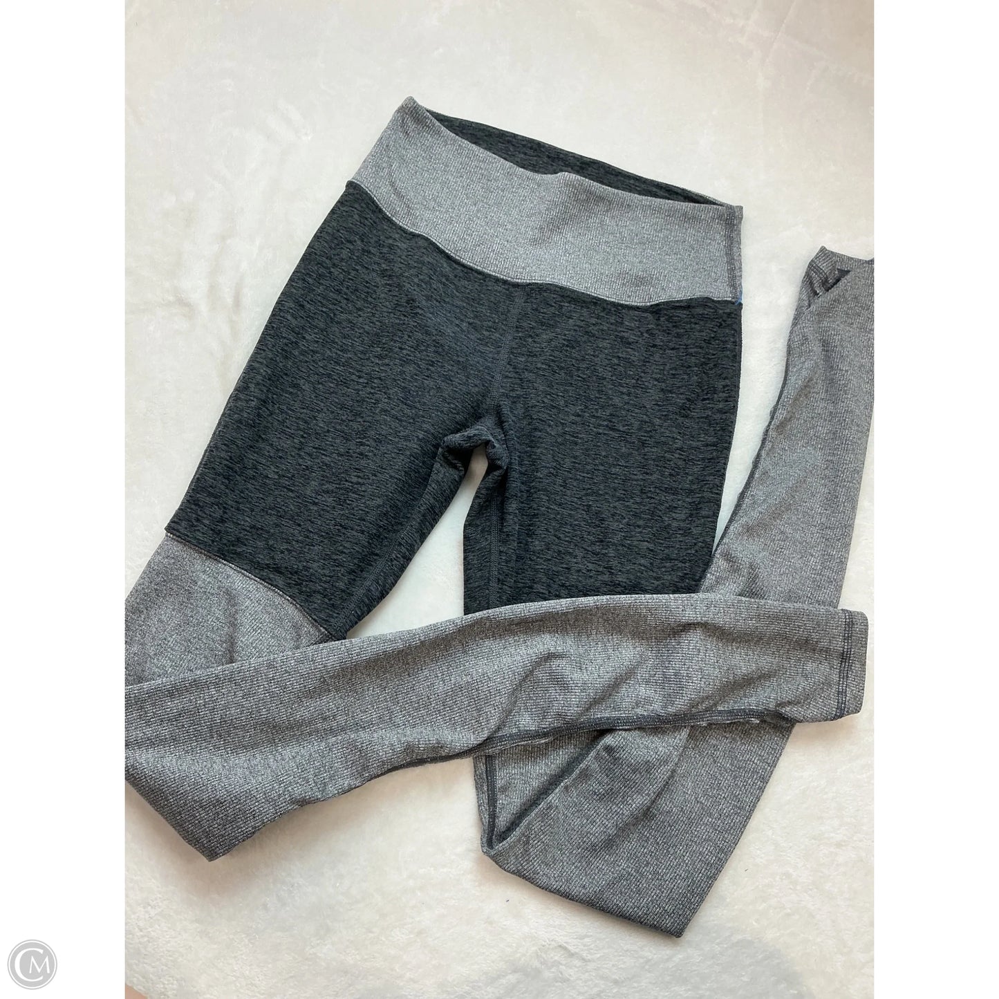 Athletic Leggings By Alo In Grey, Size: M