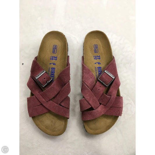 Sandals Flats By Birkenstock In Pink, Size: 6.5