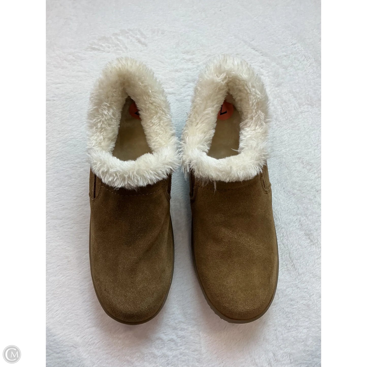 Shoes Flats By Minnetonka In Tan, Size: 7