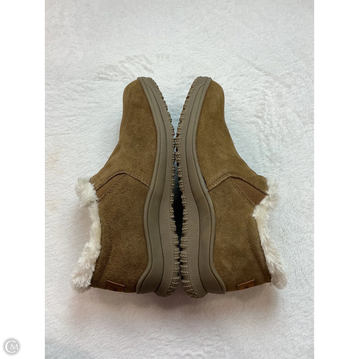 Shoes Flats By Minnetonka In Tan, Size: 7