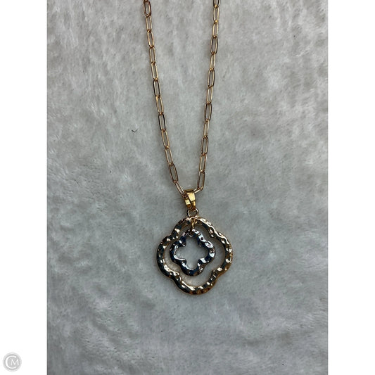 Necklace Charm By Clothes Mentor