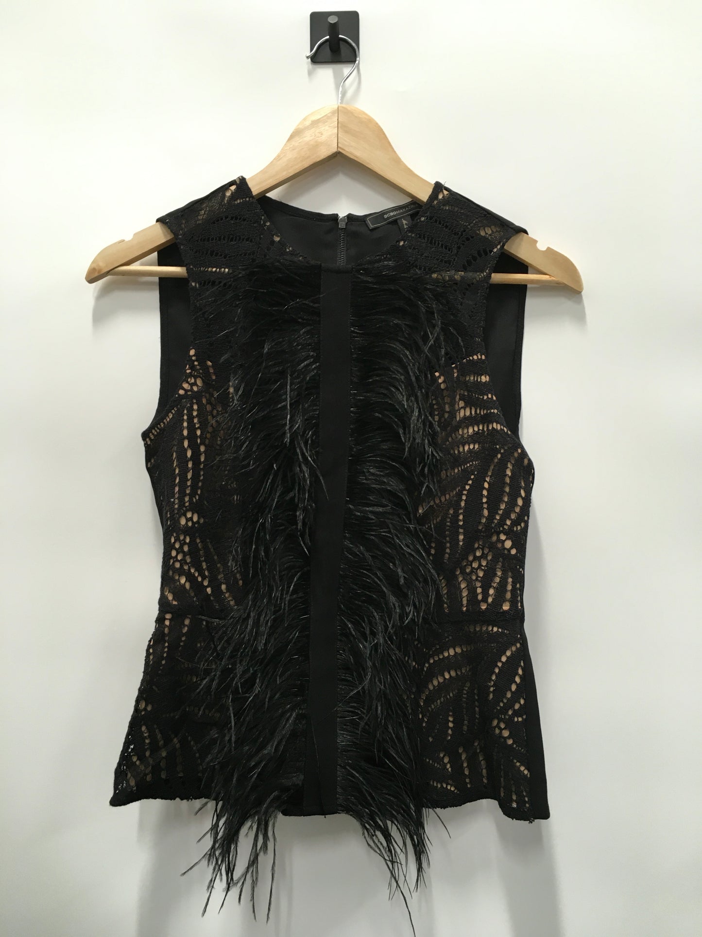 Top Sleeveless By Bcbgmaxazria In Black Cream, Size: Xs