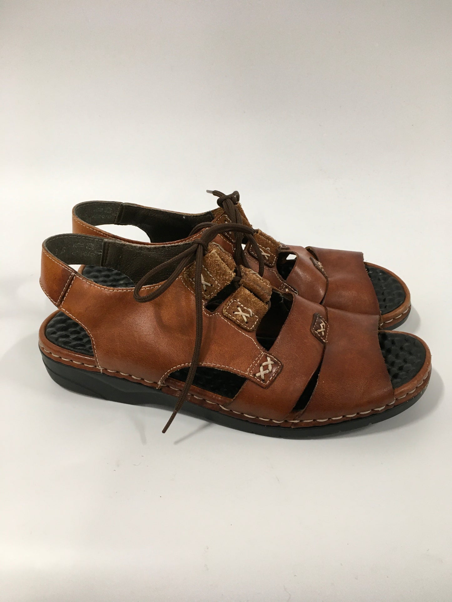 Brown Sandals Flats Clothes Mentor, Size 7.5