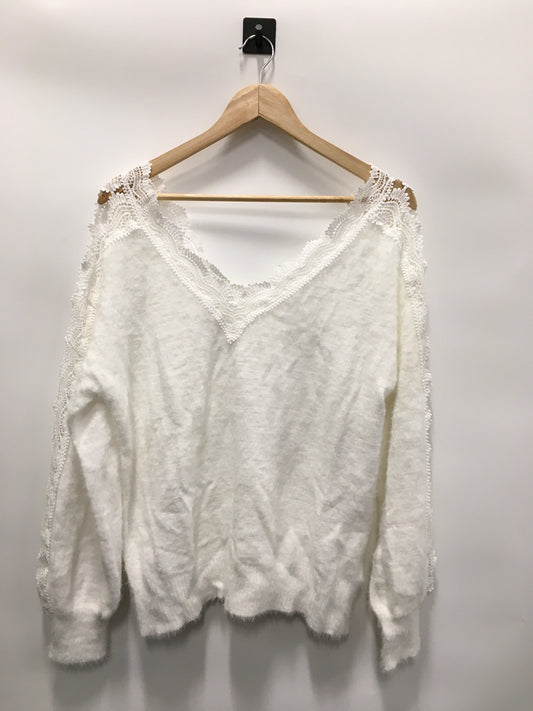 White Sweater Clothes Mentor, Size M