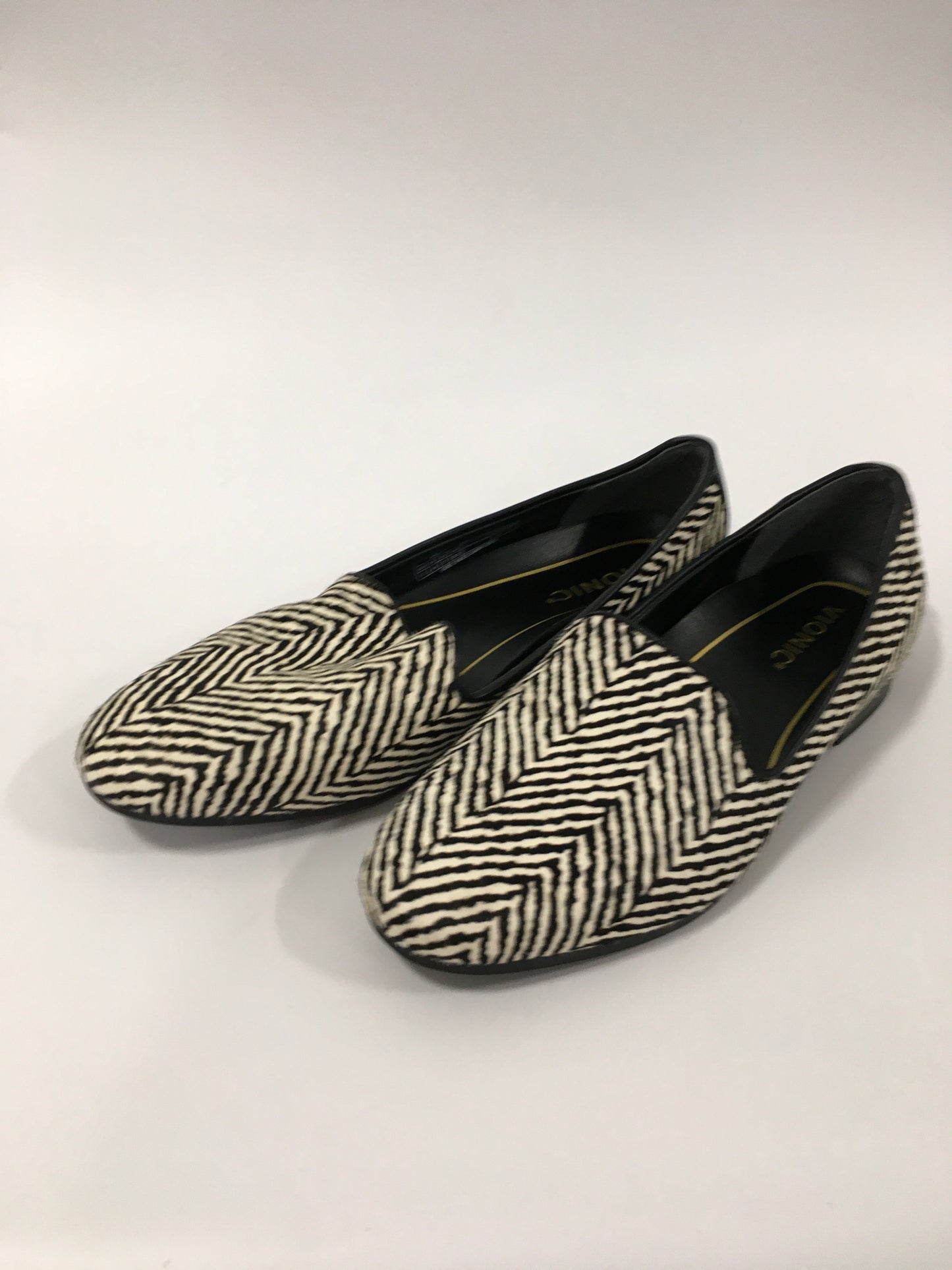 Zebra Print Shoes Flats Vionic, Size 7