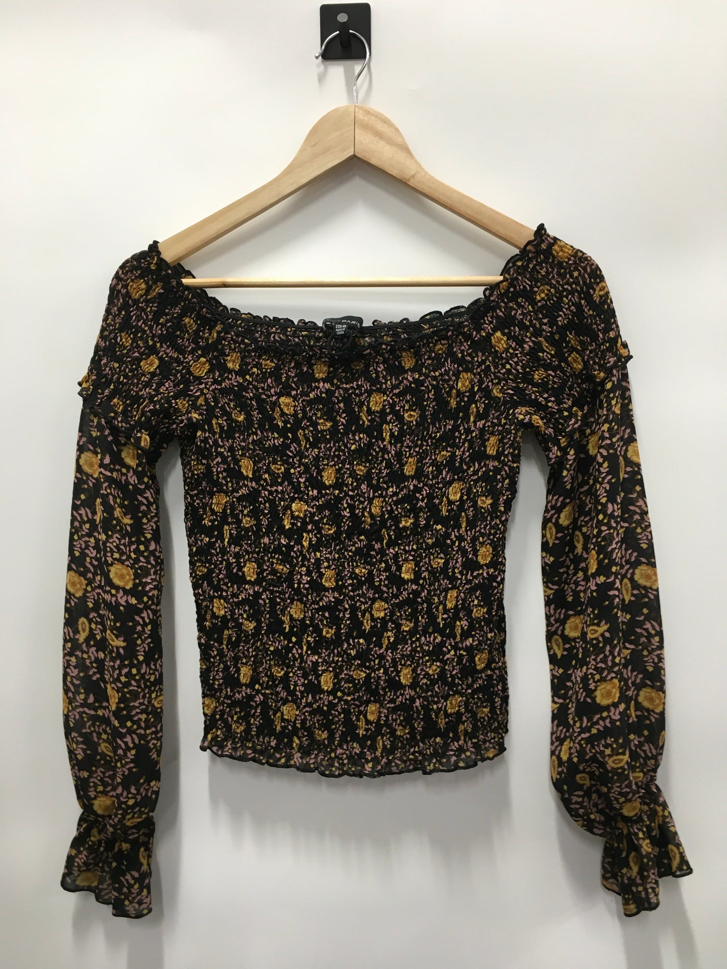 Top Long Sleeve By Lucy Paris In Black & Yellow, Size: M