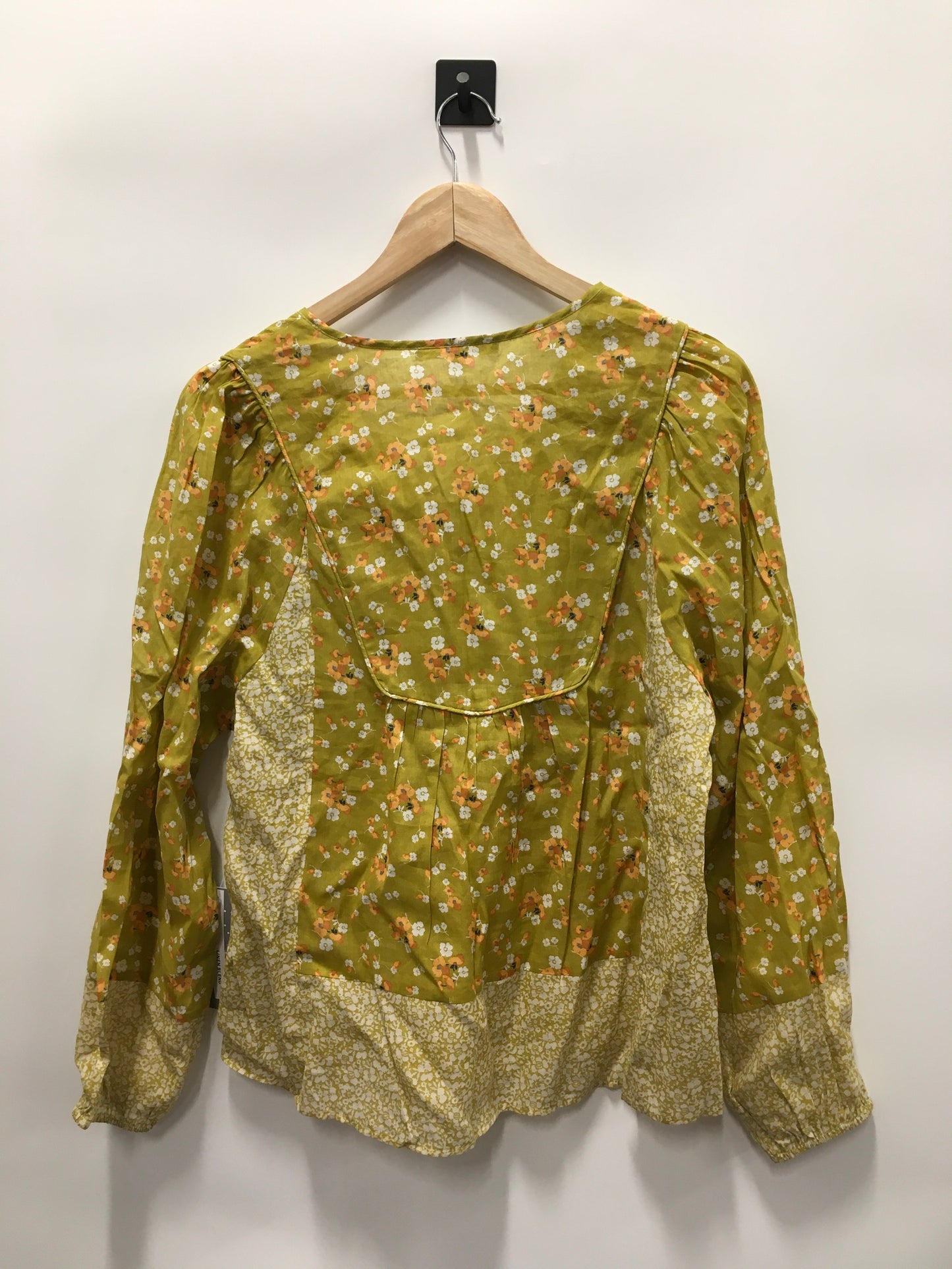 Chartreuse Top Long Sleeve Daniel Rainn, Size M