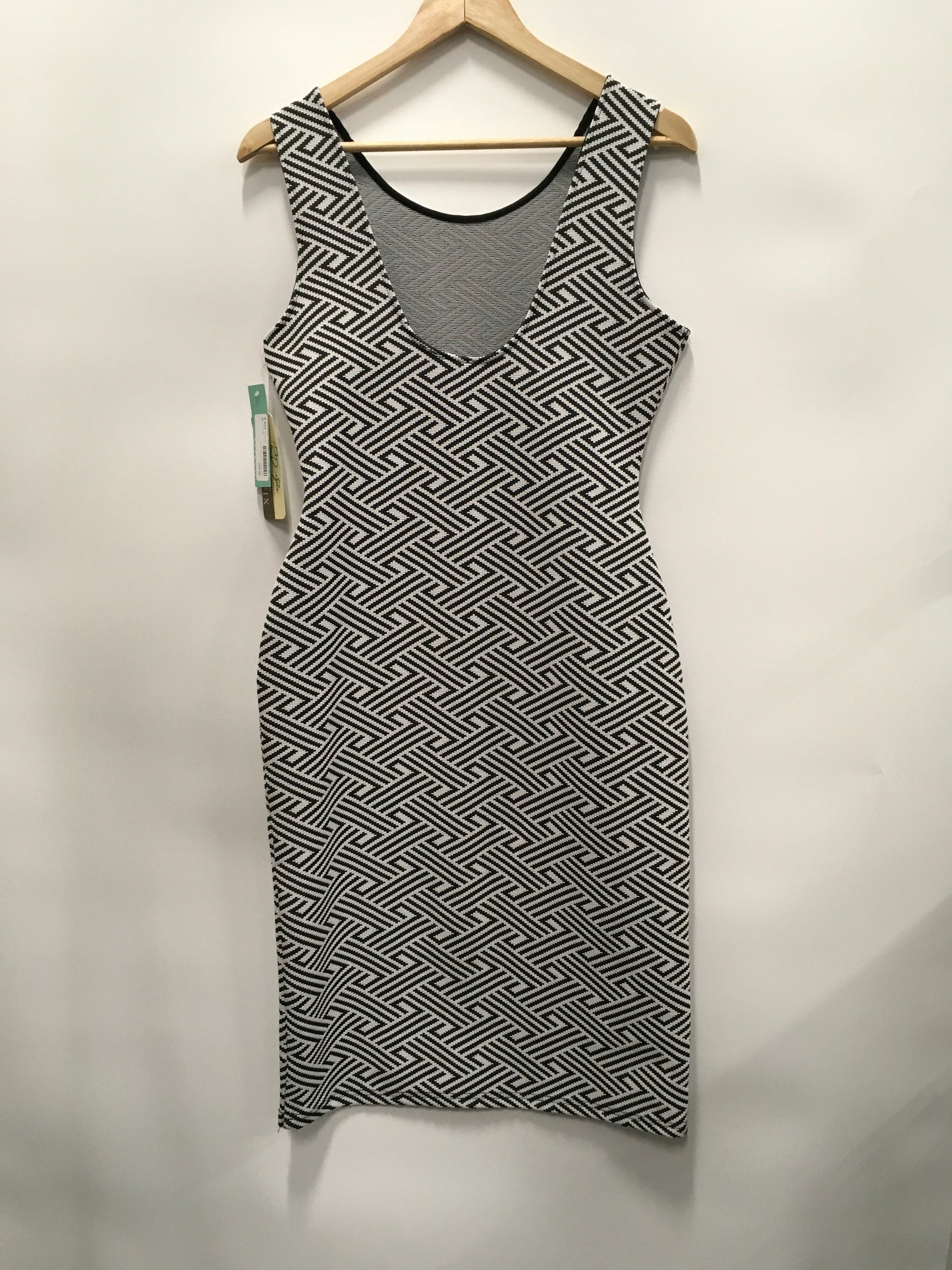 Dress Casual Short By Rd Style In Black & Grey, Size: M