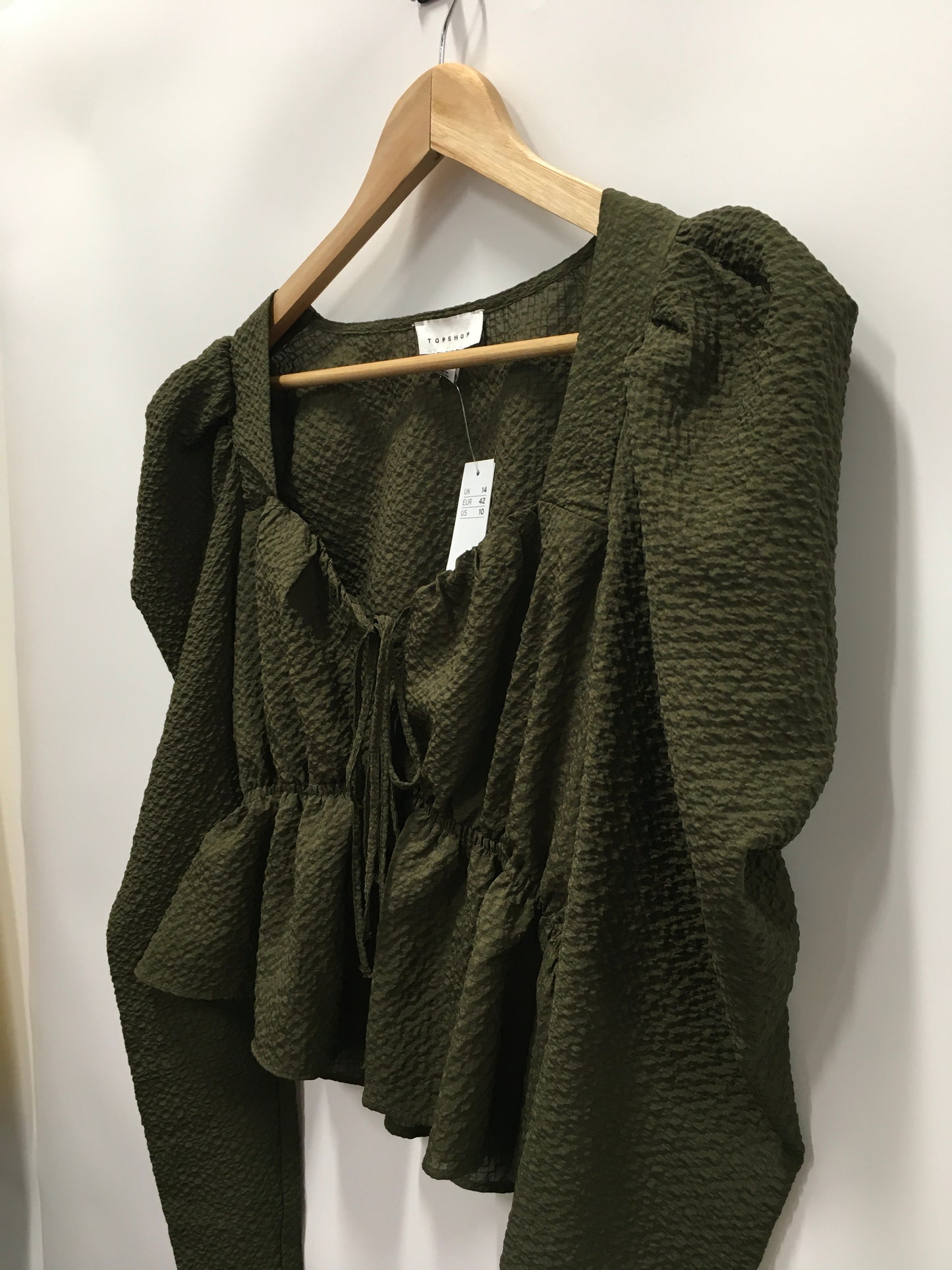 Top Long Sleeve By Top Shop In Green, Size: L