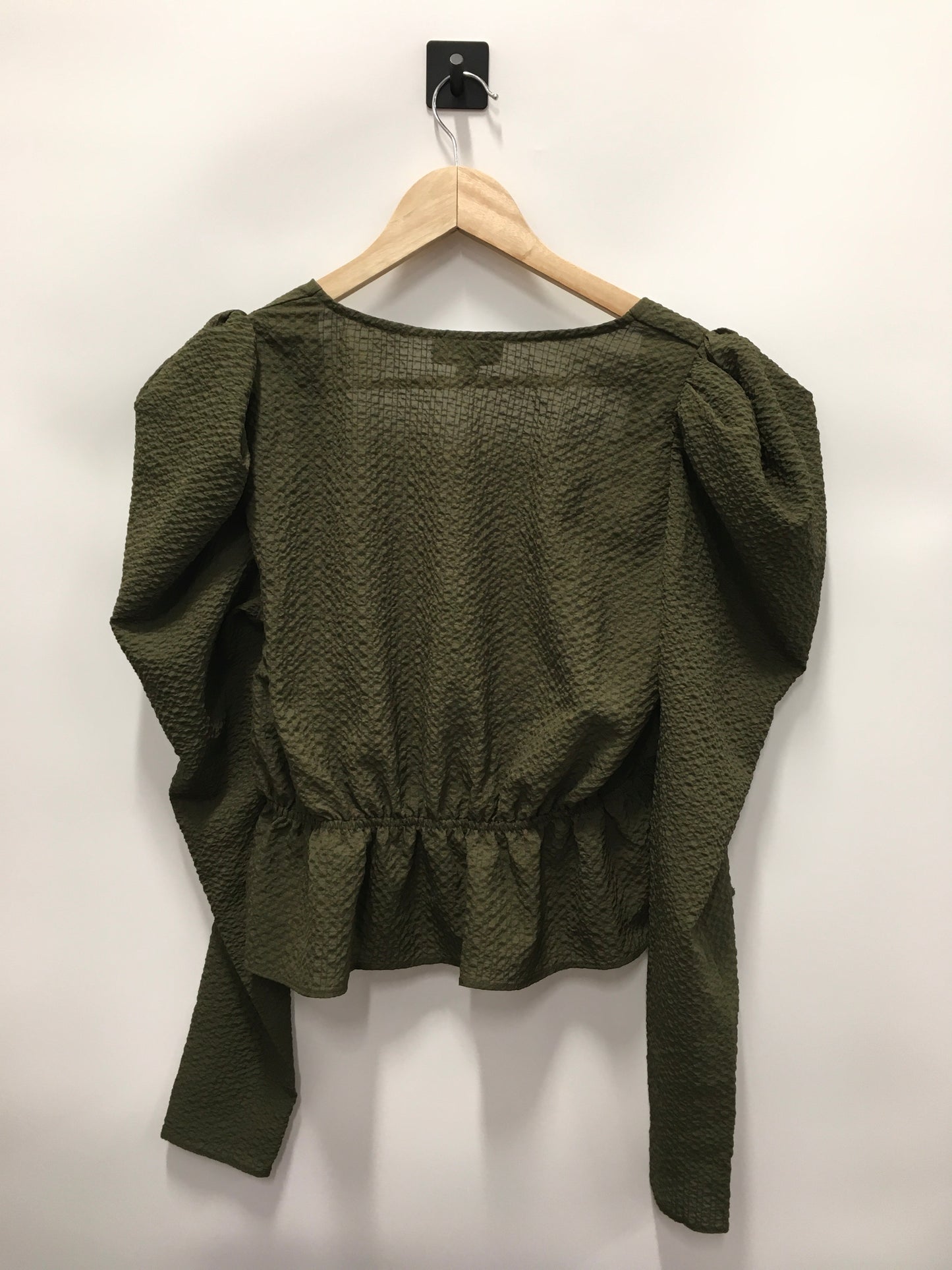 Top Long Sleeve By Top Shop In Green, Size: L