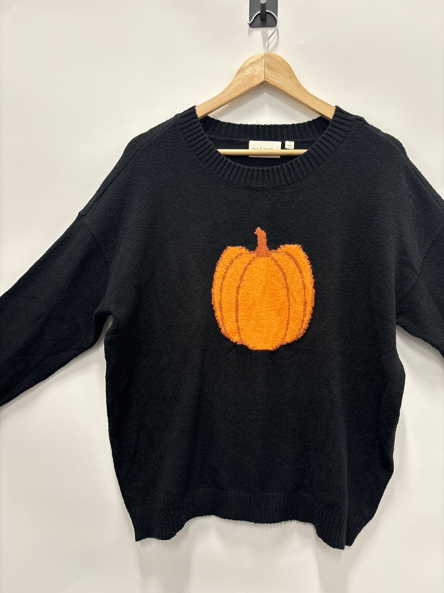 Sweater By Clothes Mentor In Black, Size: L